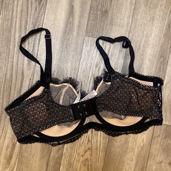 Victoria’s Secret Dream Angels Bra - Picture 3 of 4